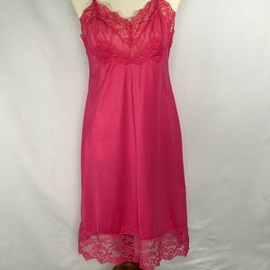 Vintage chemise slip. Size 36 by Vanity Fair